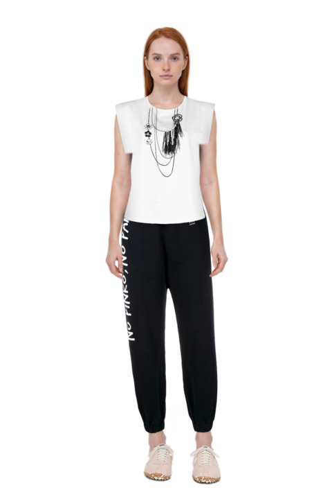 Outfit x jacquemus moon shoe sneakers and pinko top