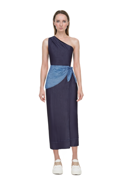Outfit belem chambray one-shoulder midi dress and 23 sneakers