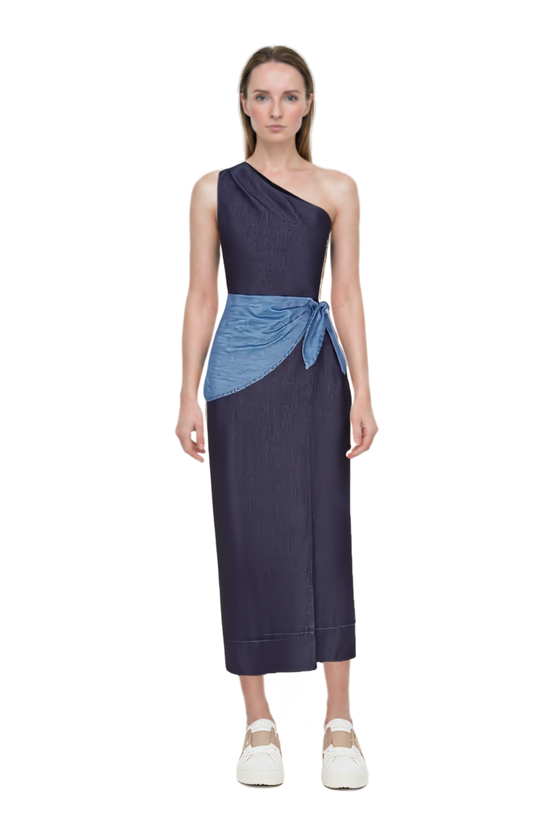 Outfit belem chambray one-shoulder midi dress and 23 sneakers
