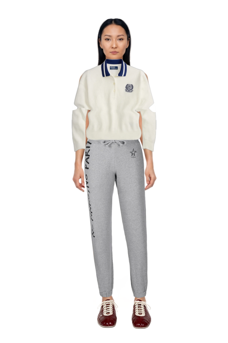 Outfit wimbledon waffle-knit embroidered sweater and leren leather ballerina sneakers
