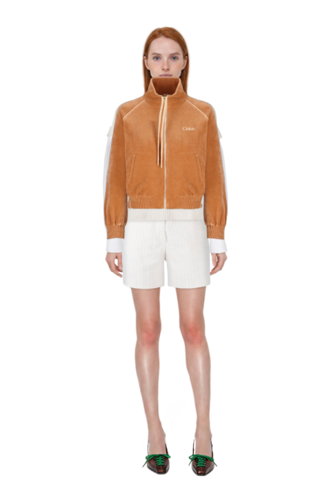 Outfit lace-up pointed-toe pumps and logo-embroidered velvet sweater