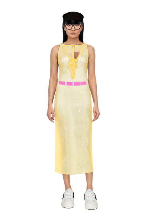 Outfit signature crochet beach dress and acetate geometric sunglasses