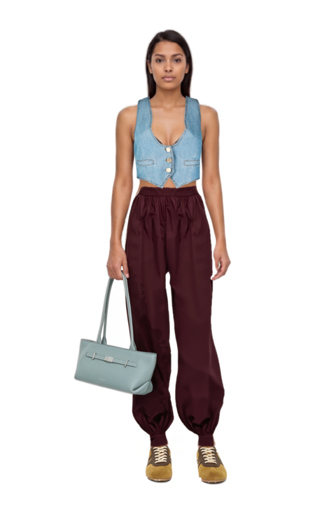 Outfit new york grained leather shoulder bag and gathered-cuff loose-fit trousers