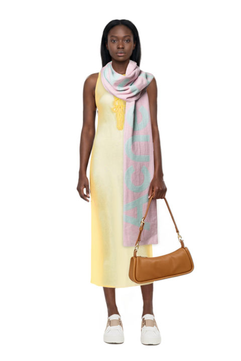 Outfit looong m shoulder bag and signature crochet beach dress
