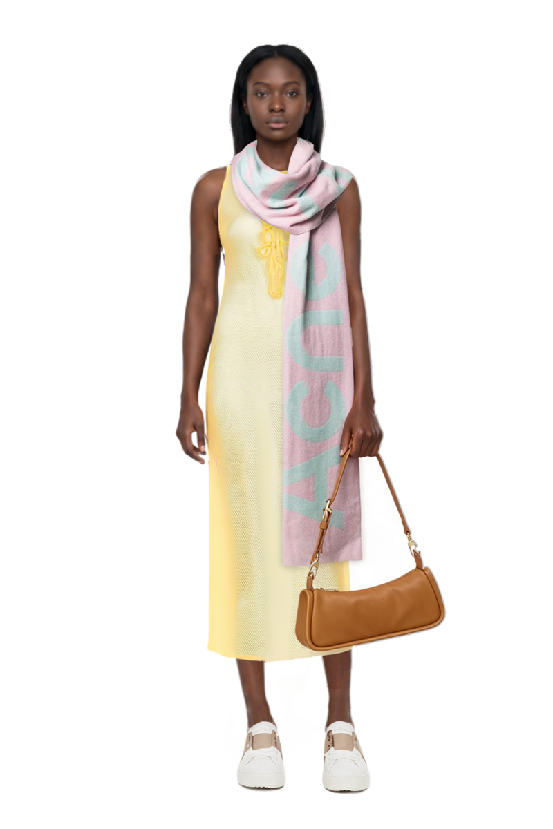 Outfit looong m shoulder bag and signature crochet beach dress