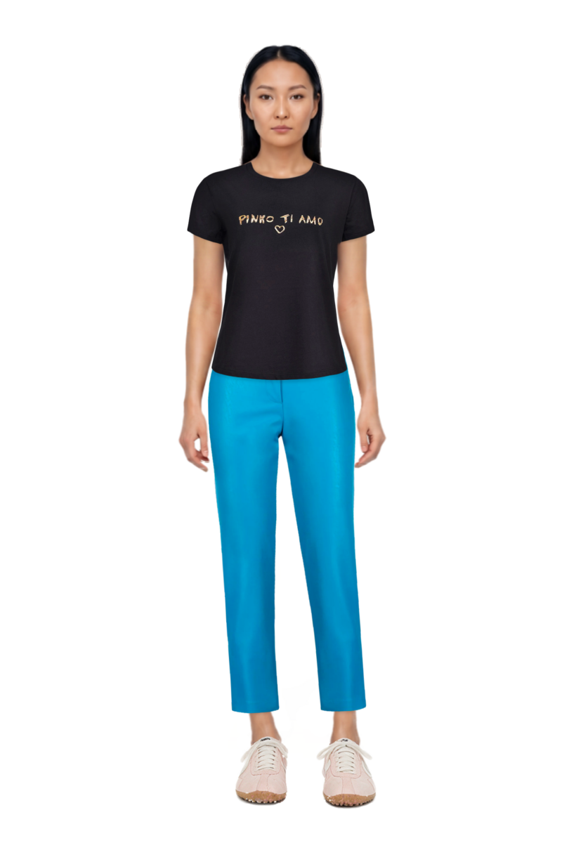 Outfit x jacquemus moon shoe sneakers and pinko t-shirt