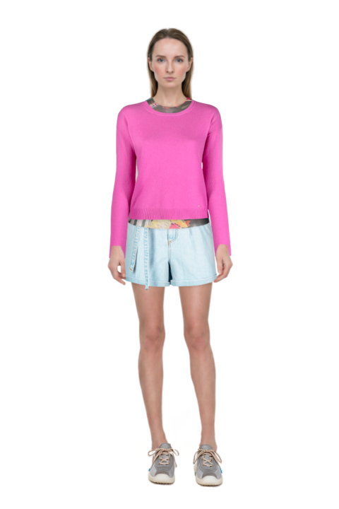 Outfit bubble technical fabric and suede sneakers and pinko shorts