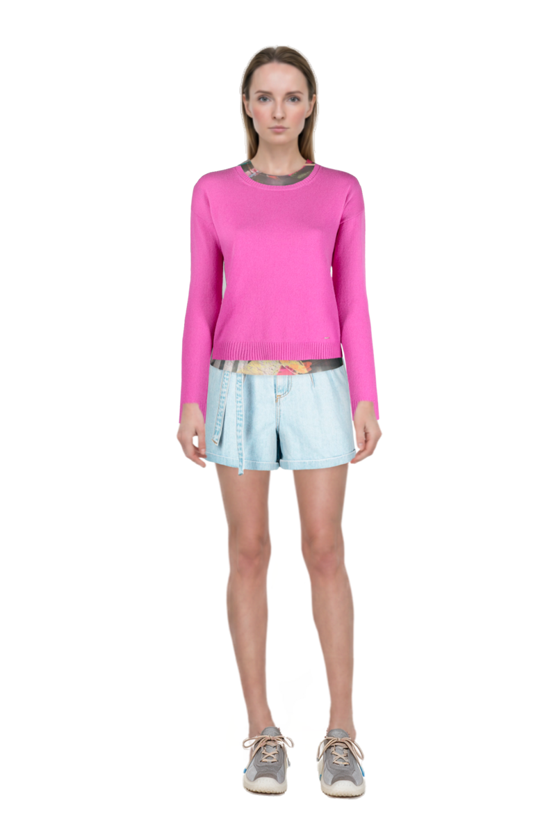 Outfit bubble technical fabric and suede sneakers and pinko shorts