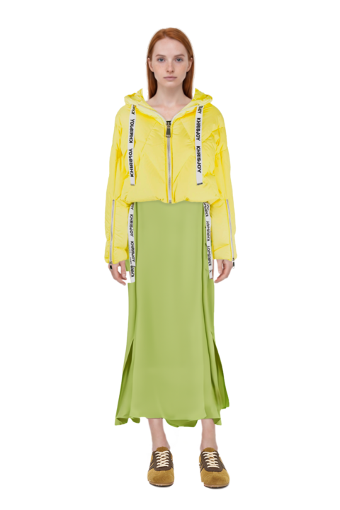 Outfit one-shoulder button-detail kaftan and suede sneakers