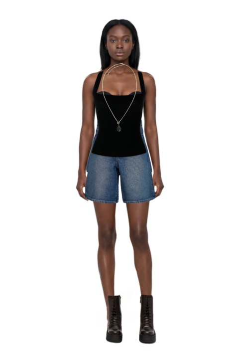 Outfit donnola denim bermuda shorts and drop-pendant necklace