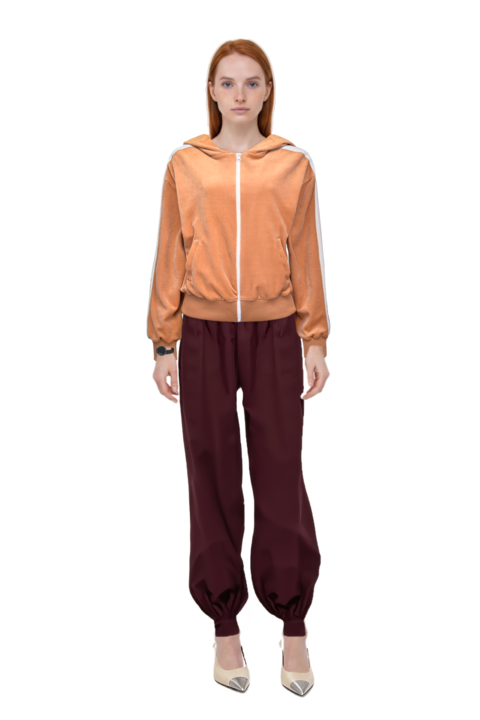 Outfit gathered-cuff loose-fit trousers and cassandre-plaque pumps