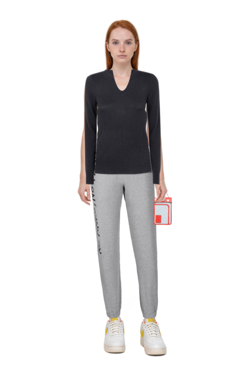 Outfit crew-neck cashmere sweater  and air force 1 '07 lx "white/phantom/pearl white/yell" sneakers