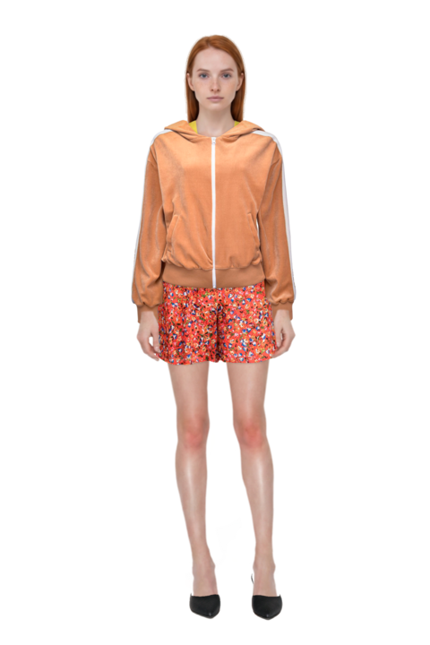 Outfit le cœur pointed-toe mules and pinko shorts