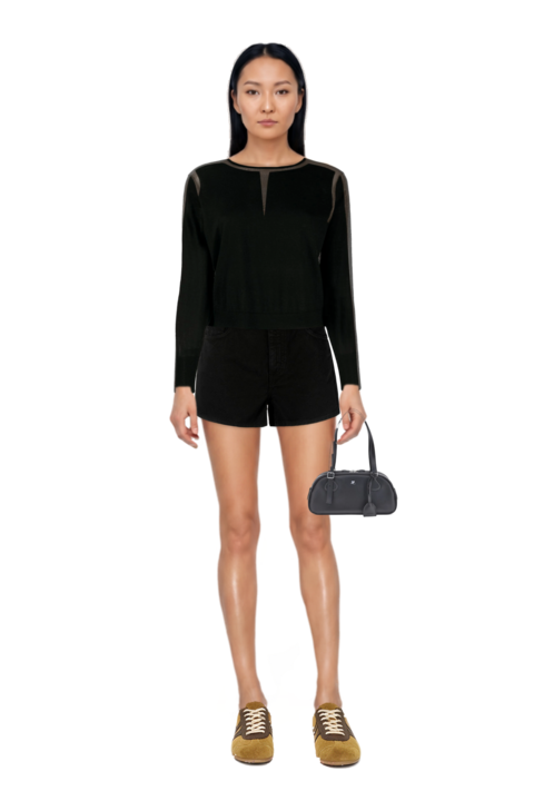 Outfit medium friday curved tote bag and suede sneakers
