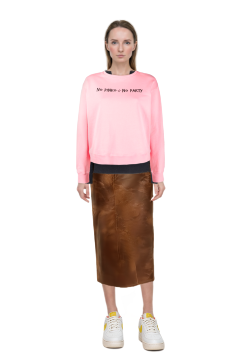 Outfit crinkled-effect midi skirt and crew-neck cashmere sweater 