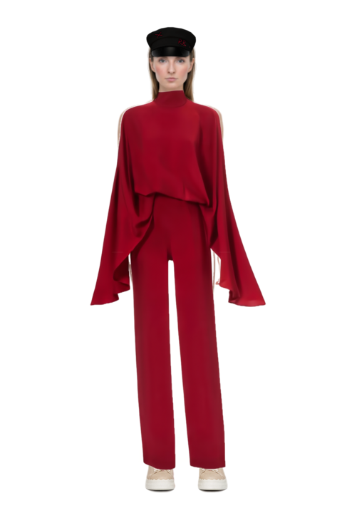 Outfit eolia cape jumpsuit and 23 cap