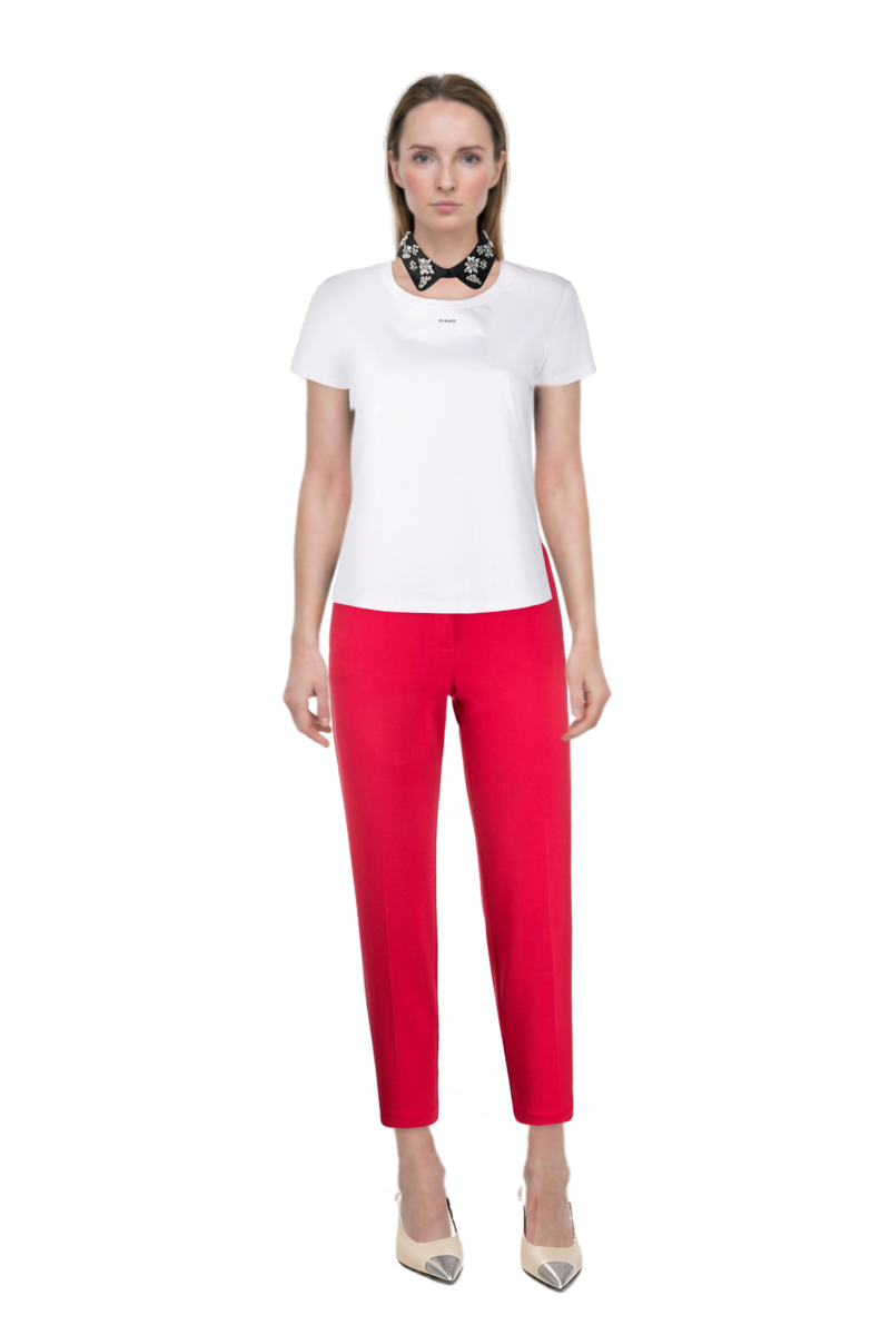 Outfit cassandre-plaque pumps and pinko t-shirt