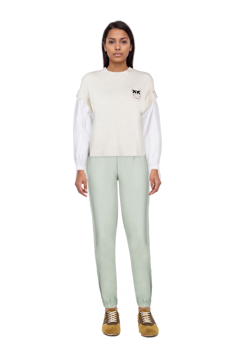 Outfit suede sneakers and pinko sweater