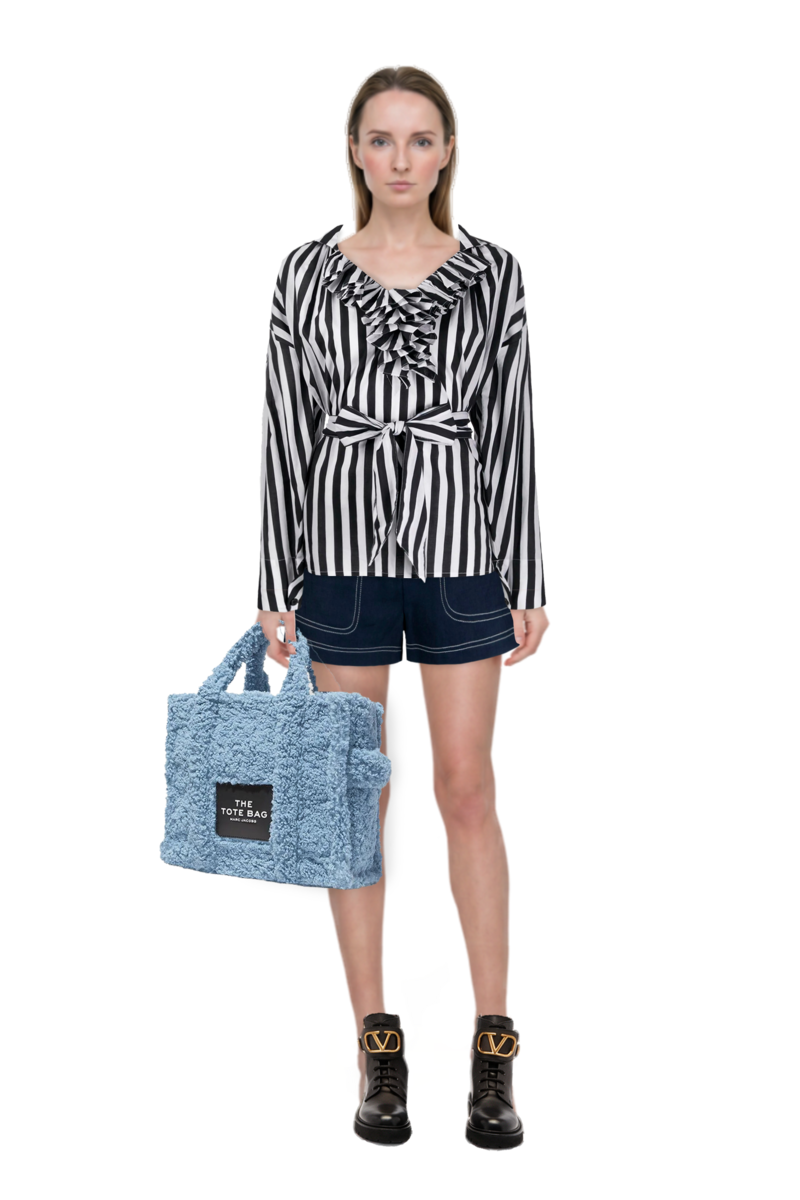 Outfit pinko shorts and pinko trouser belt