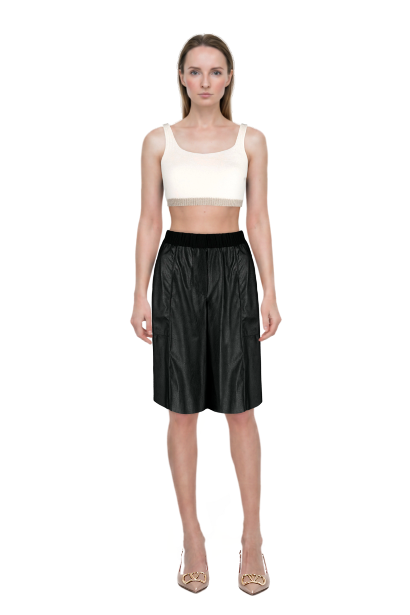 Outfit vlogo signature slingback pumps and pinko bermuda shorts
