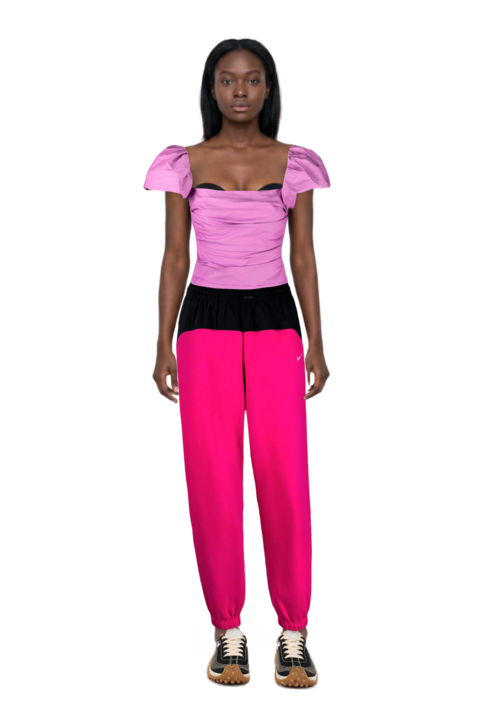 Outfit mesh mirage sneakers and pinko top