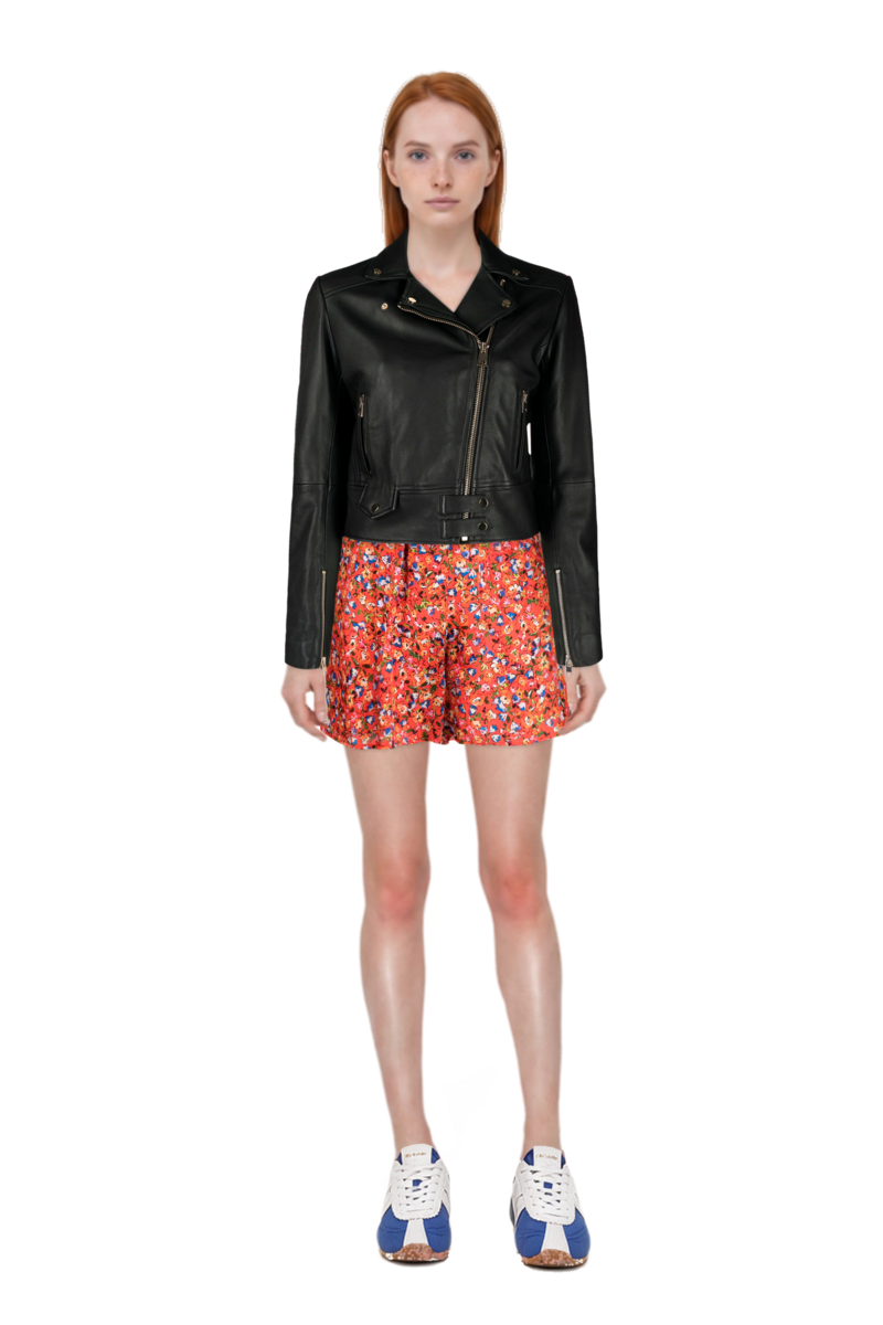 Outfit the 400 bleecker runner sneakers and pinko shorts