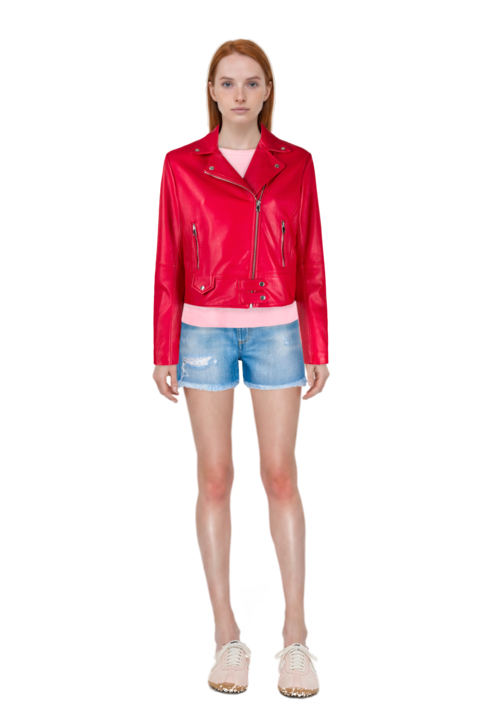Outfit x jacquemus moon shoe sneakers and pinko shorts