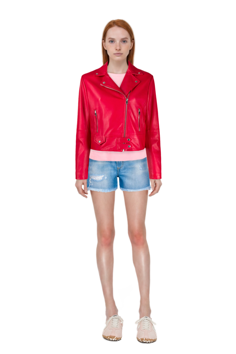 Outfit x jacquemus moon shoe sneakers and pinko shorts