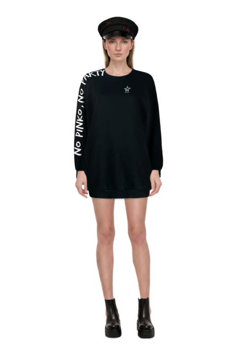 Outfit pinko sweatshirt and pinko shorts