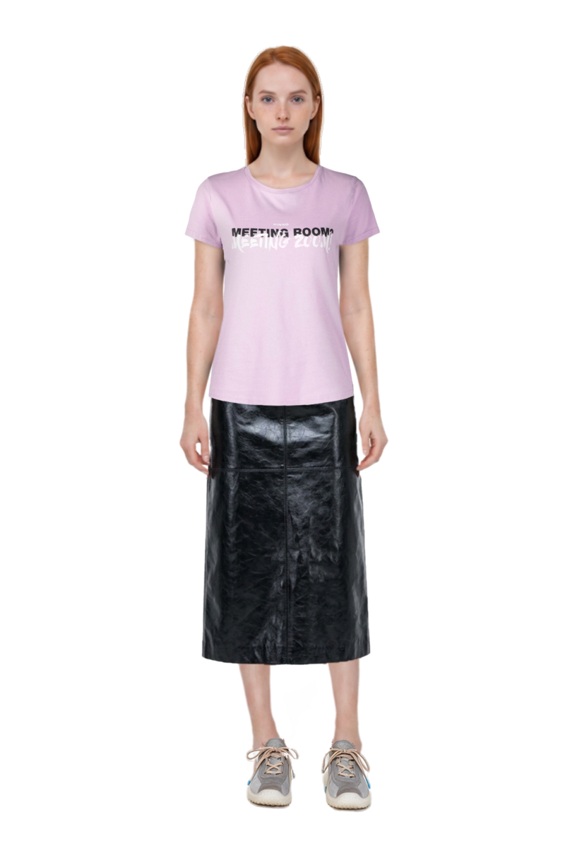 Outfit bubble technical fabric and suede sneakers and gwen leather midi skirt