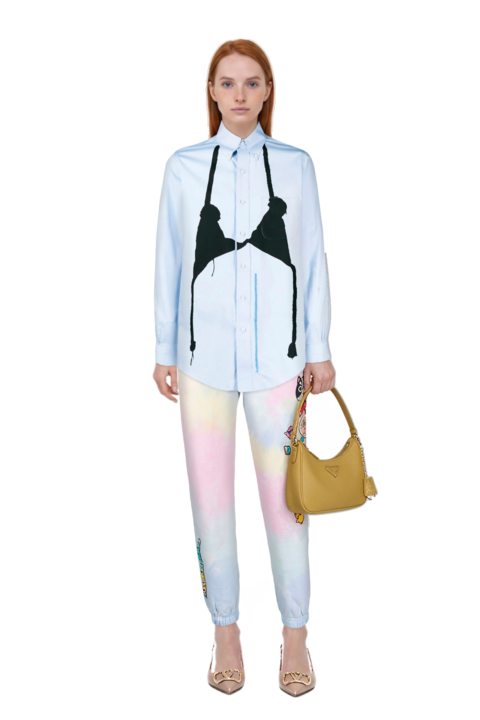Outfit vlogo signature slingback pumps and re-edition 2005 saffiano leather mini-bag