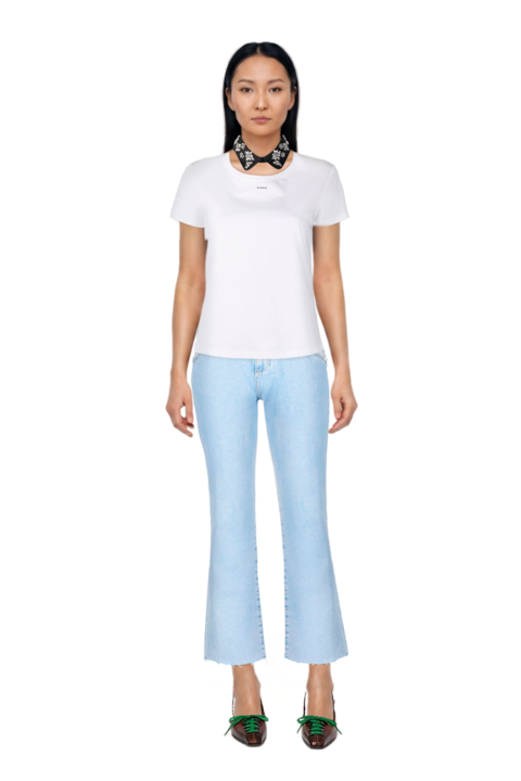 Outfit lace-up pointed-toe pumps and pinko t-shirt