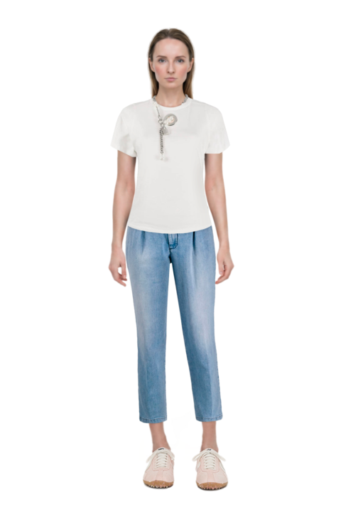 Outfit x jacquemus moon shoe sneakers and pinko t-shirt