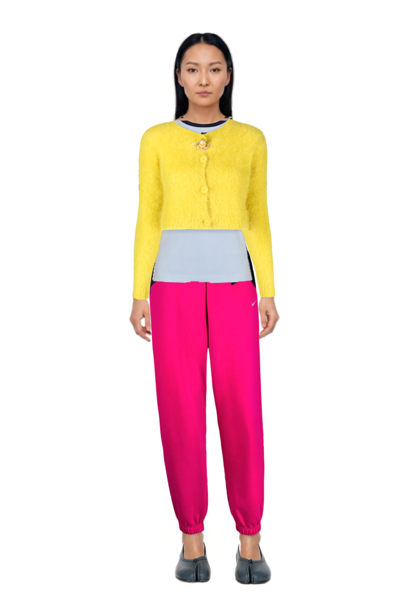 Outfit logo-patch ringer t-shirt and tabi ballet flats