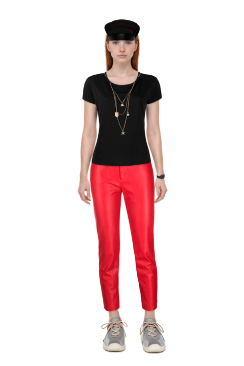 Outfit pinko t-shirt and bubble technical fabric and suede sneakers