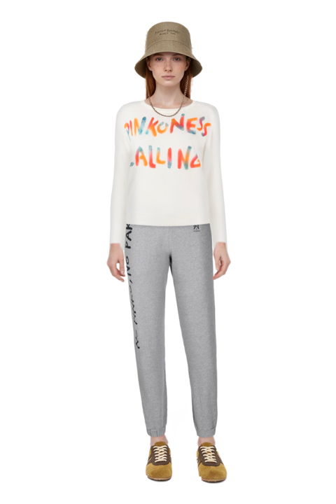 Outfit suede sneakers and pinko sweater