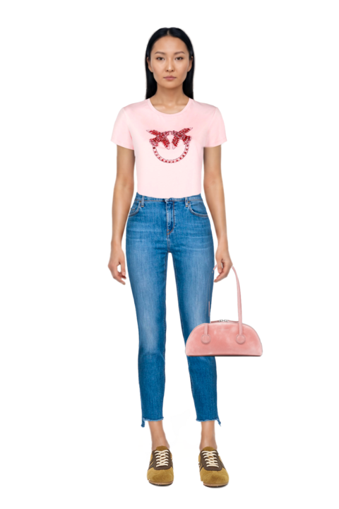 Outfit bessette leather tote bag and suede sneakers