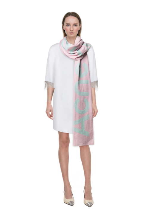 Outfit cassandre-plaque pumps and 23 dress