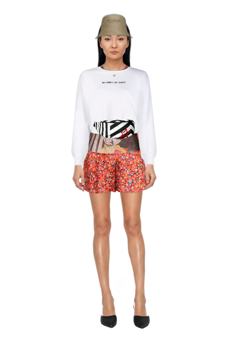 Outfit pinko shorts and le cœur pointed-toe mules