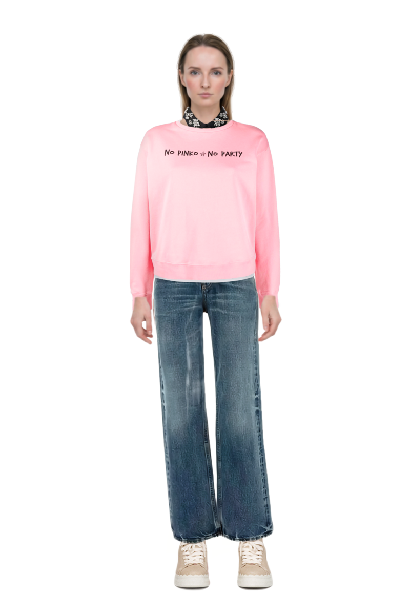 Outfit cotton jeans and pinko t-shirt