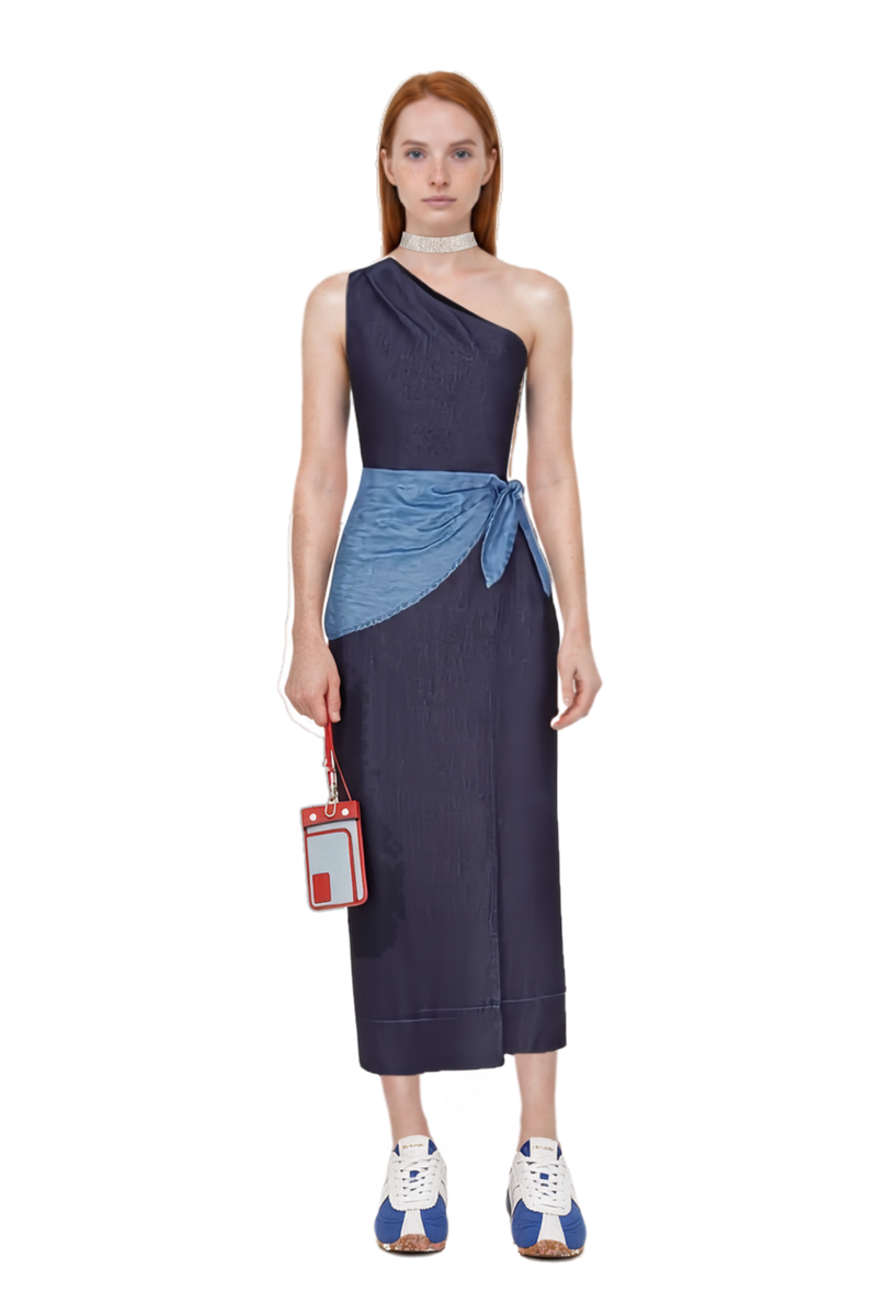 Outfit belem chambray one-shoulder midi dress and the 400 bleecker runner sneakers