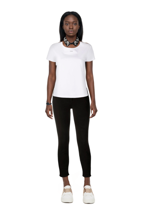 Outfit pinko t-shirt and pinko jeans