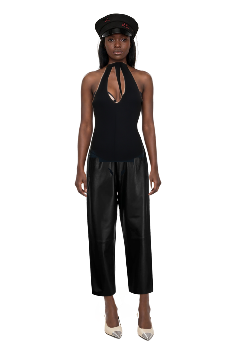 Outfit jersey backless top and cassandre-plaque pumps