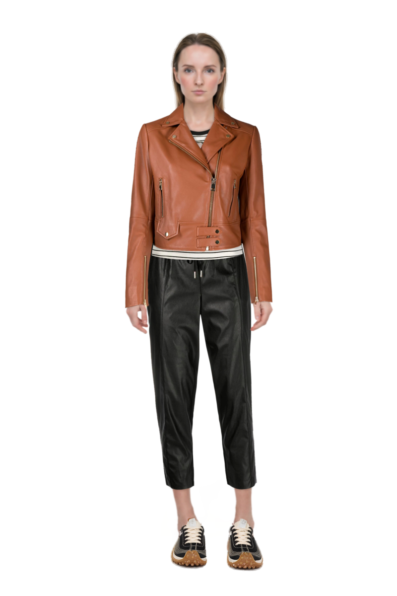 Outfit mesh mirage sneakers and pinko t-shirt