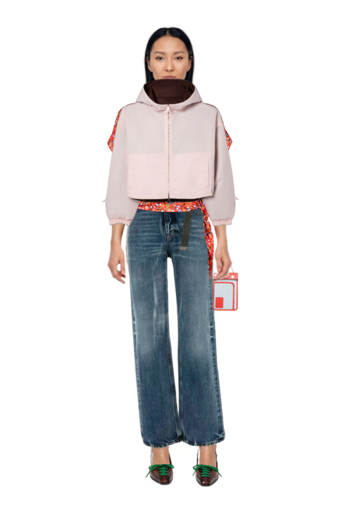 Outfit cotton jeans and reversible cropped nylon jacket