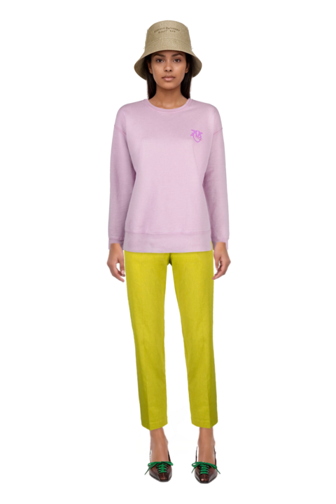 Outfit lace-up pointed-toe pumps and pinko sweatshirt