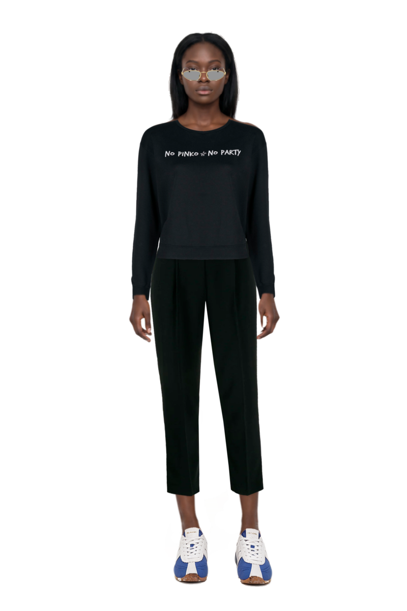 Outfit the 400 bleecker runner sneakers and oval-frame sunglasses