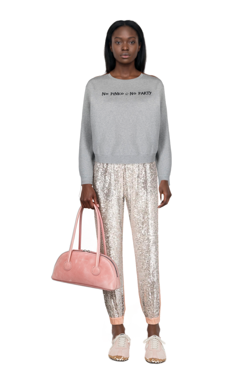 Outfit x jacquemus moon shoe sneakers and bessette leather tote bag
