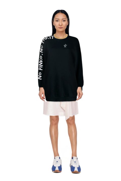 Outfit the 400 bleecker runner sneakers and pinko sweatshirt