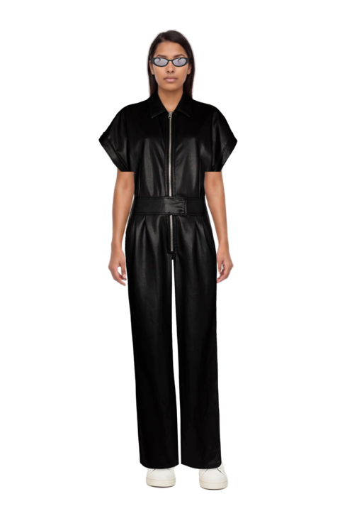 Outfit cat-eye sunglasses and 23 jumpsuit